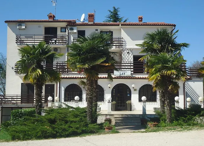 Apartments Lav